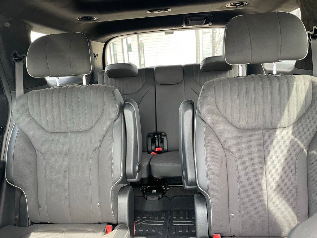 Used 2025 Hyundai Palisade Calligraphy image 17