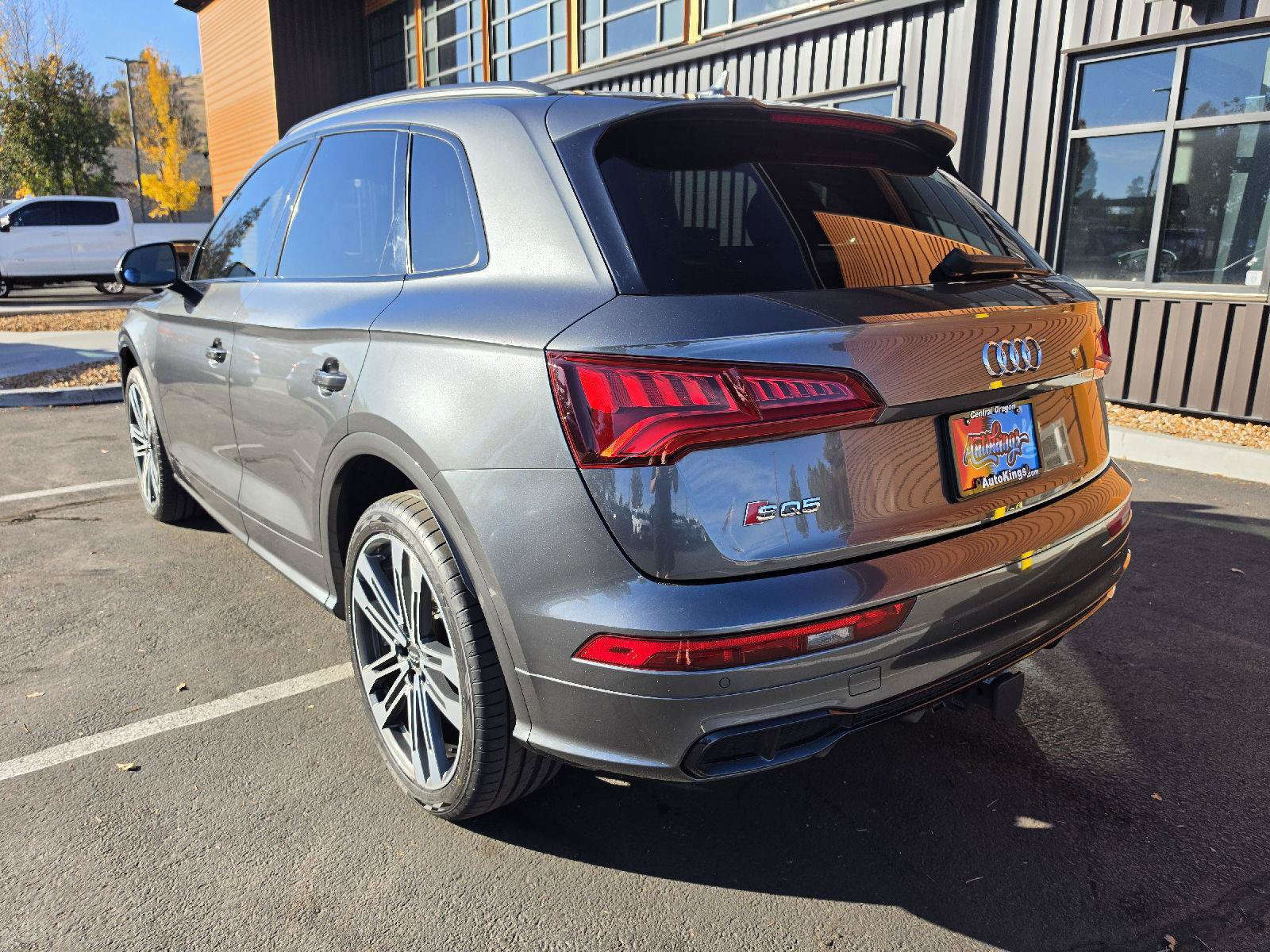 Used 2020 Audi SQ5 Premium Plus w/ Premium Plus Package AWD/4WD image 3