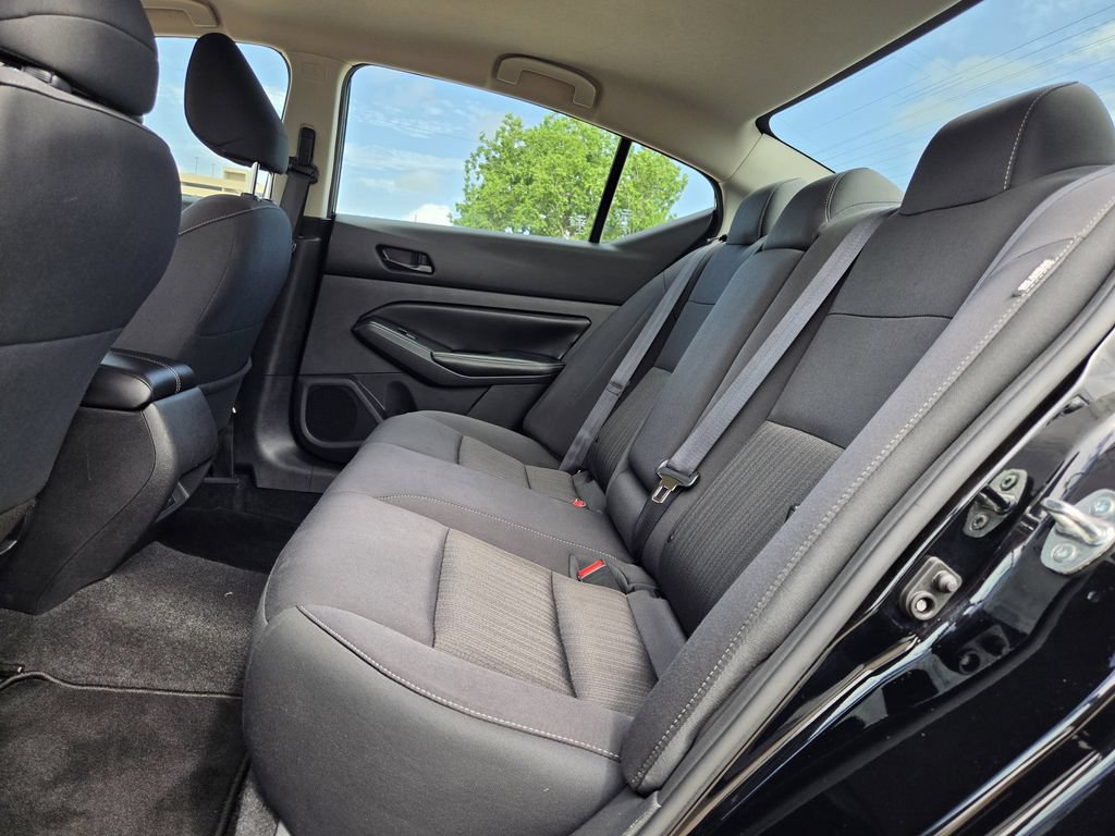 Used 2024 Nissan Altima 2.5 SV FWD image 29