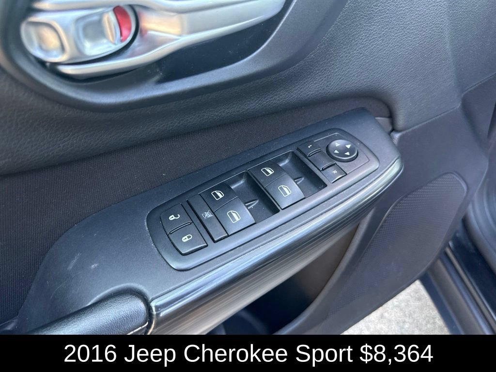 Used 2016 Jeep Cherokee Sport FWD image 11