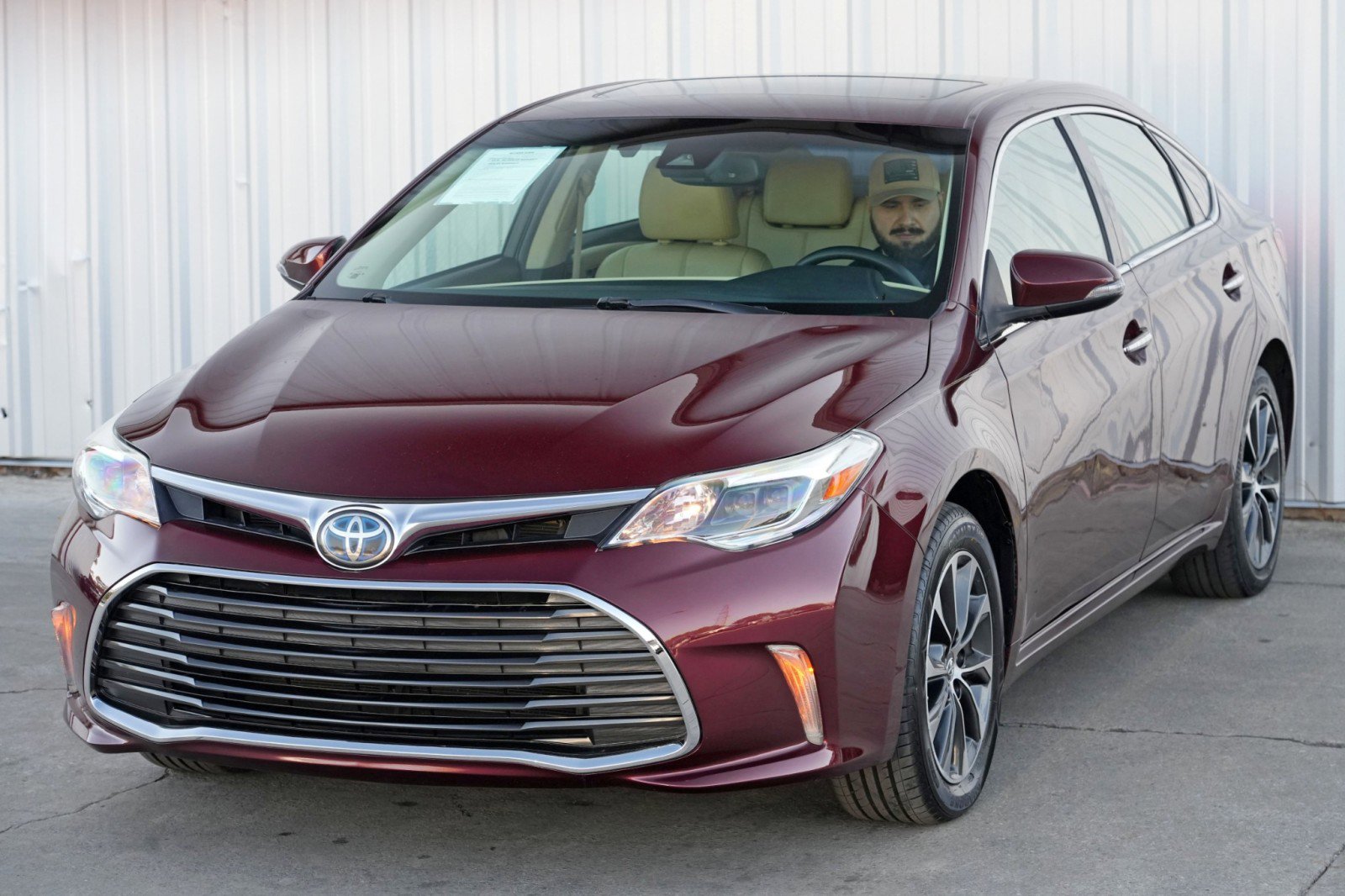 Used 2018 Toyota Avalon XLE Premium image 49