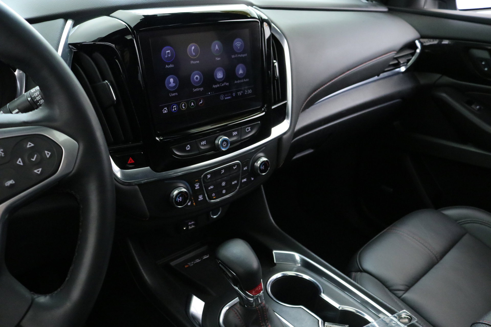 Used 2023 Chevrolet Traverse RS image 19