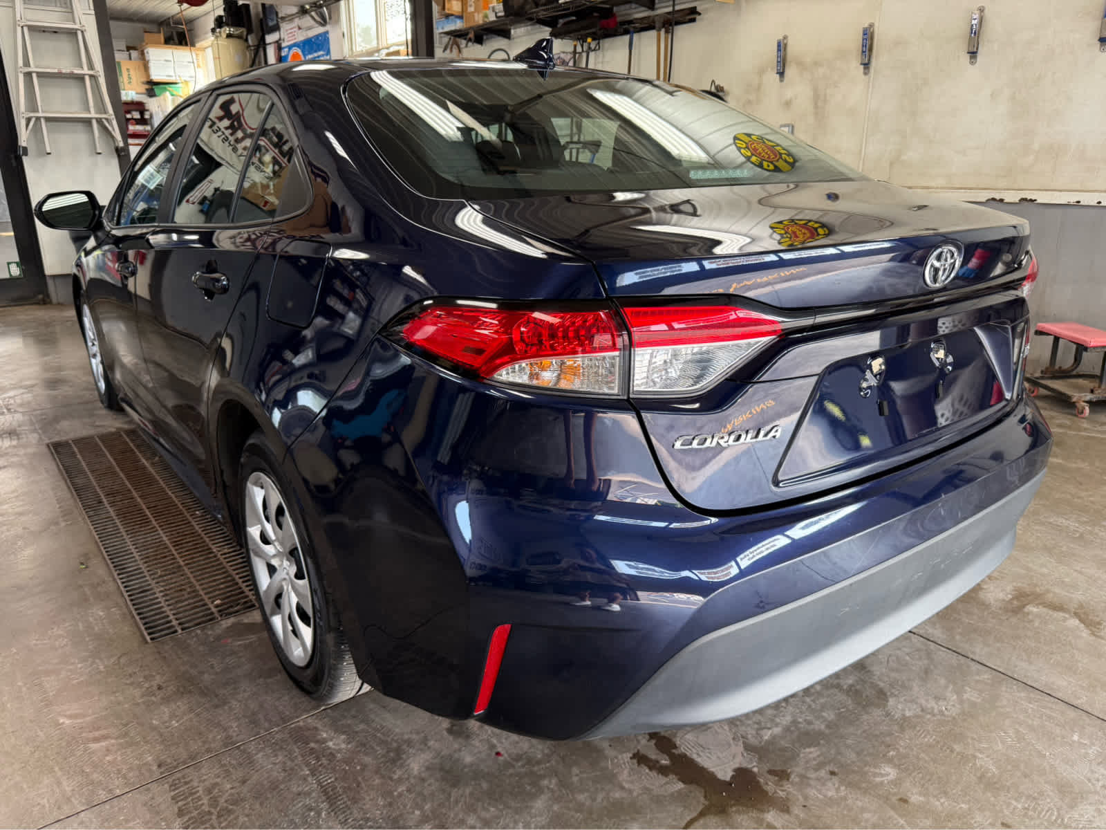 Used 2024 Toyota Corolla LE image 9
