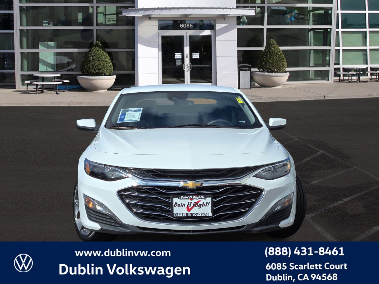 Used 2023 Chevrolet Malibu LT FWD image 2