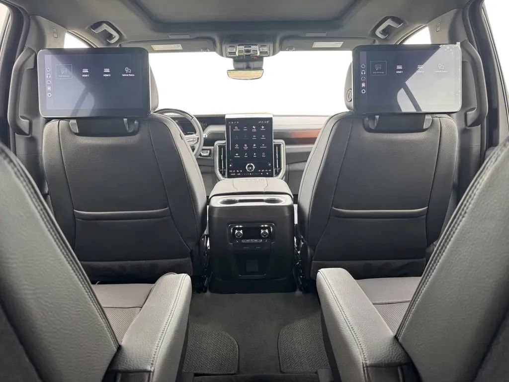 New 2026 GMC Yukon XL Denali w/ Denali Reserve Package AWD/4WD image 20
