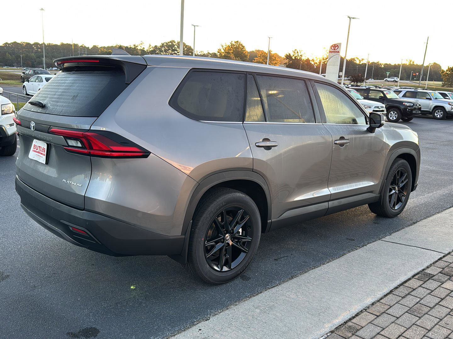New 2026 Toyota Grand Highlander Platinum image 5