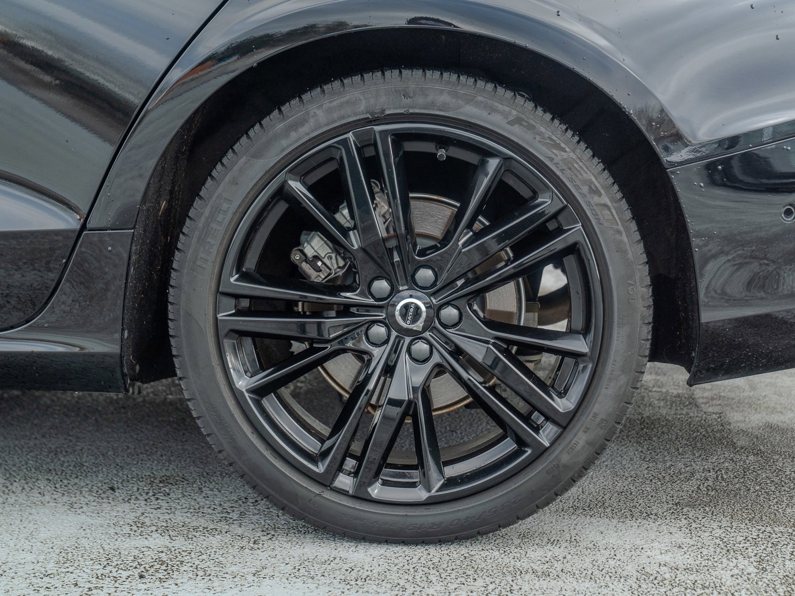 Used 2024 Volvo S60 B5 Plus w/ Climate Package image 13