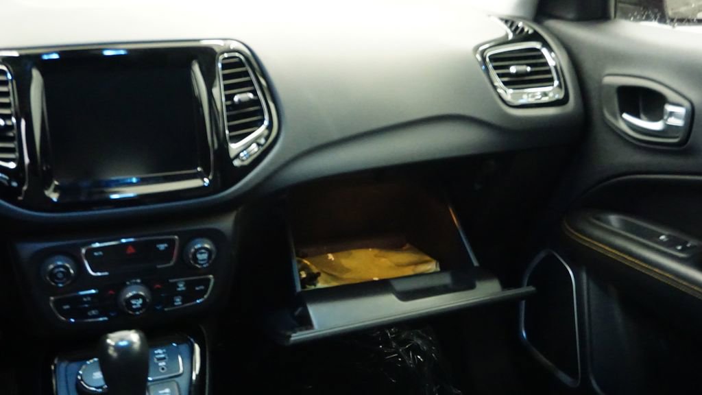 Certified 2019 Jeep Compass Limited image 25