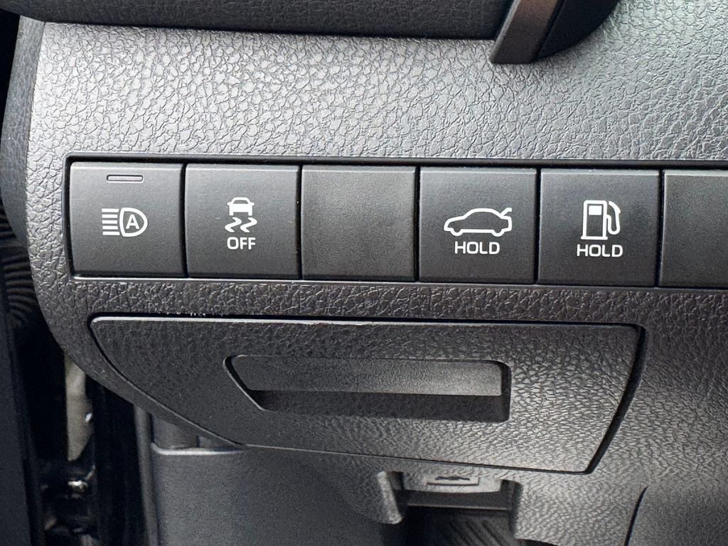 Used 2019 Toyota Camry SE FWD image 30