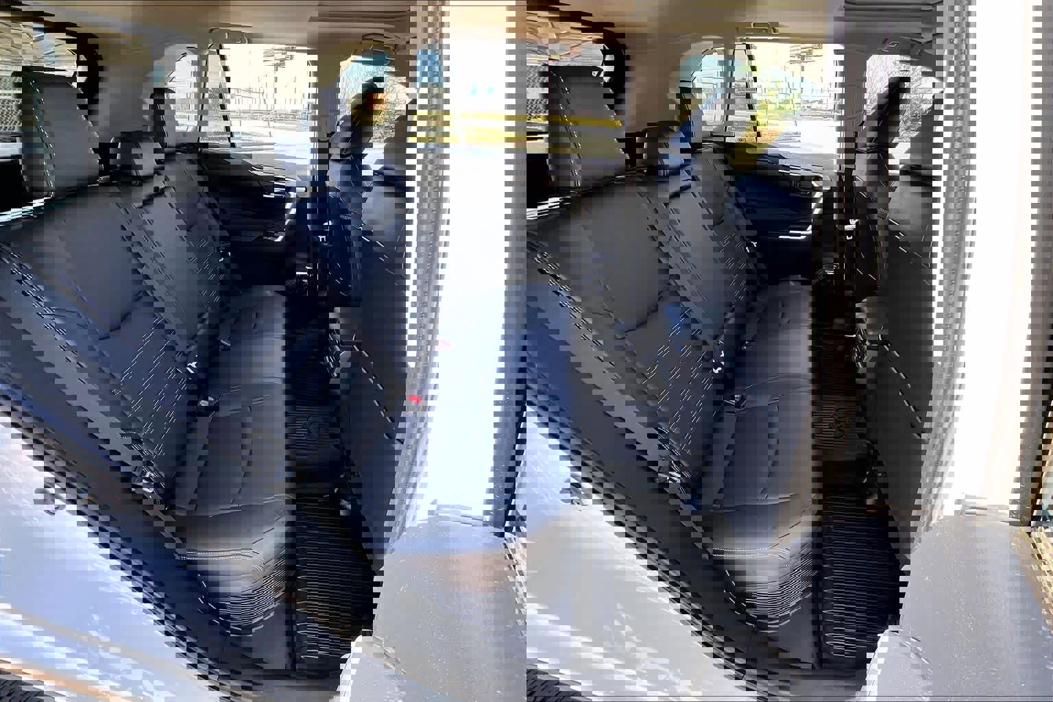 Used 2025 Toyota RAV4 XLE Premium image 19