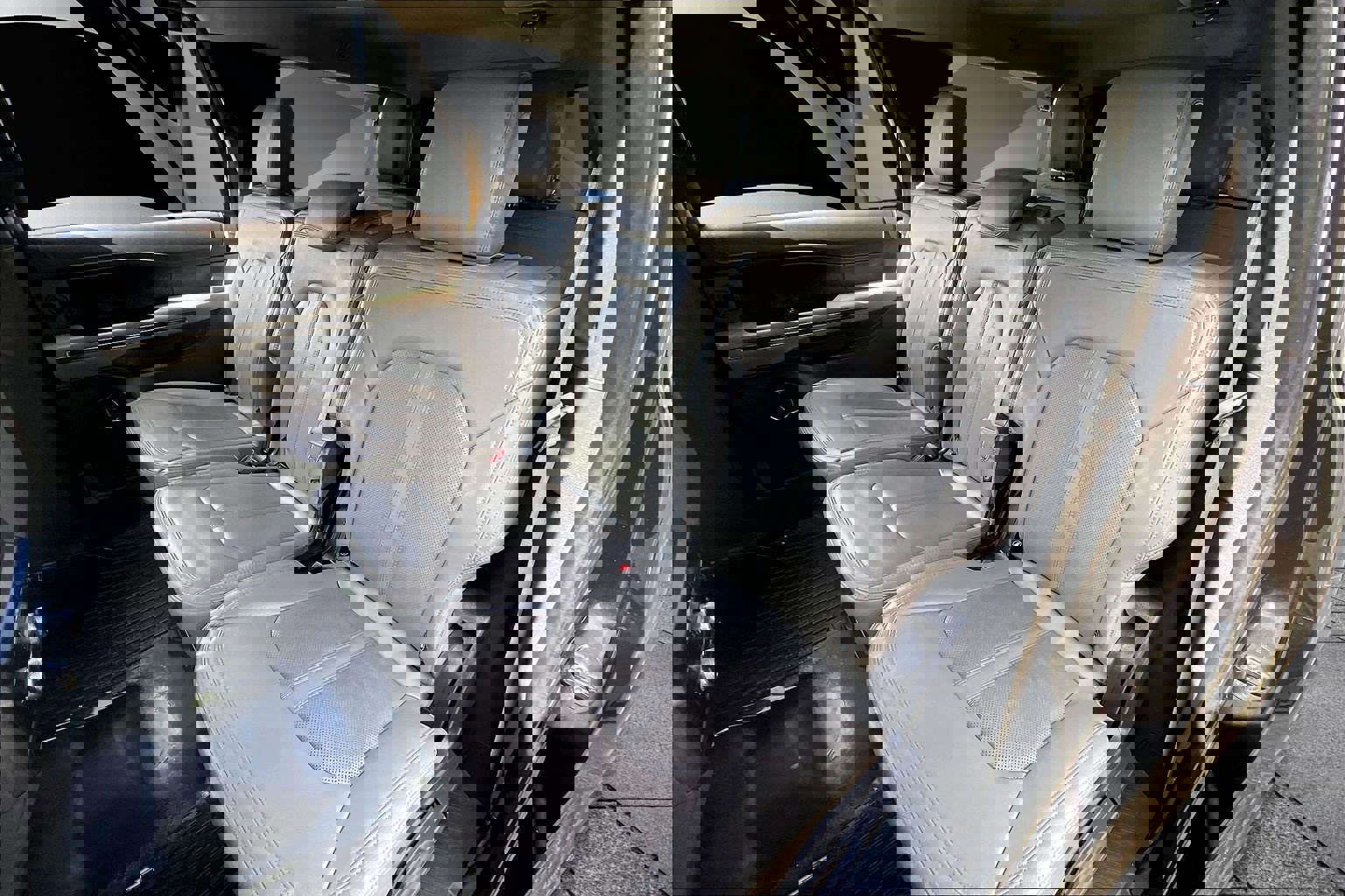 Used 2021 Ford Expedition Max Limited image 26