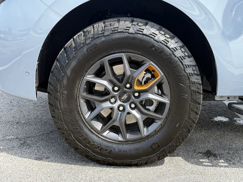 Used 2025 Ford Expedition Tremor AWD/4WD image 9