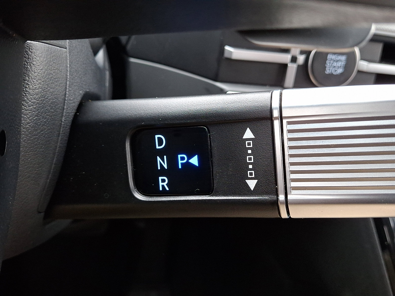 Certified 2025 Hyundai Santa Fe SEL image 15