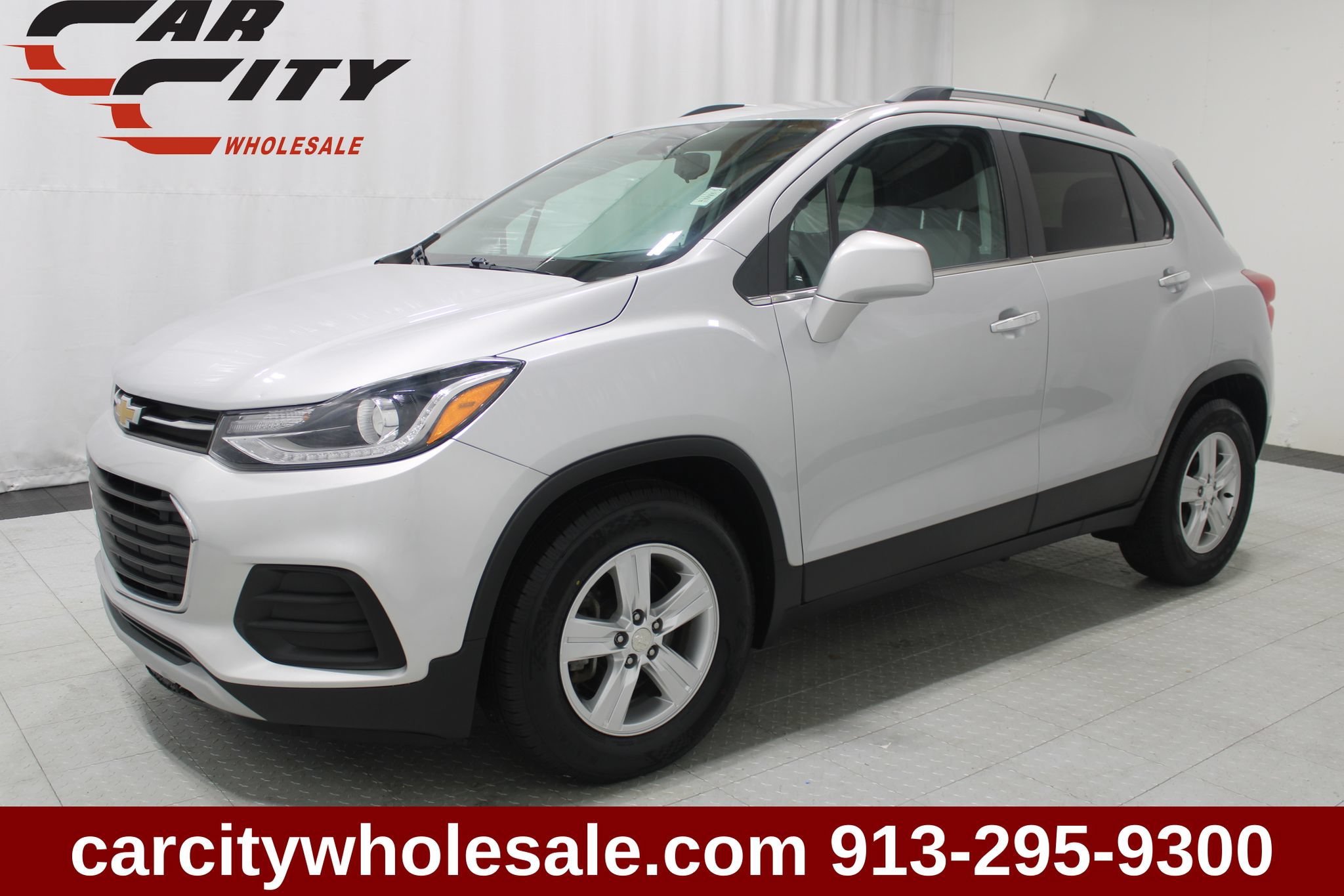 Used 2017 Chevrolet Trax LT w/ LT Convenience Package FWD image 1