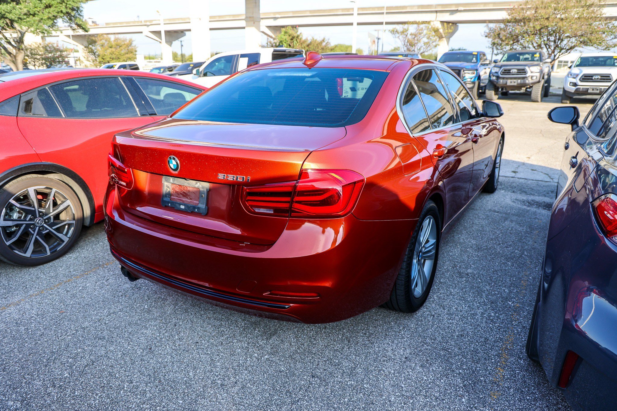 Used 2018 BMW 330i Sedan RWD image 8