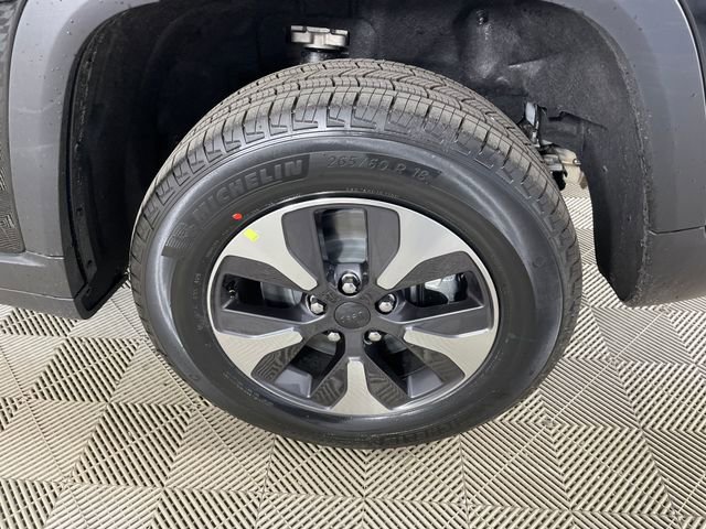 New 2025 Jeep Grand Cherokee Limited 4xe image 21