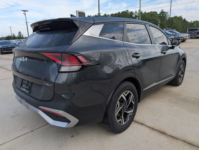 Used 2024 Kia Sportage LX FWD image 3