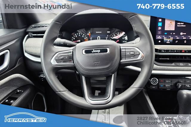 Used 2024 Jeep Compass Latitude image 7