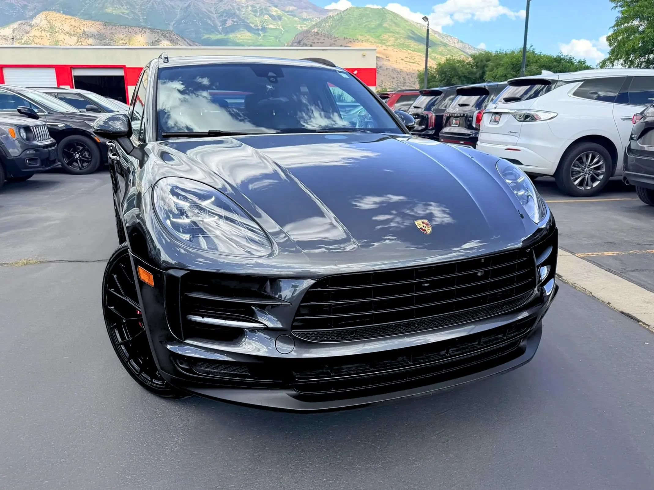 Used 2021 Porsche Macan GTS w/ Sport Chrono Package AWD/4WD image 2