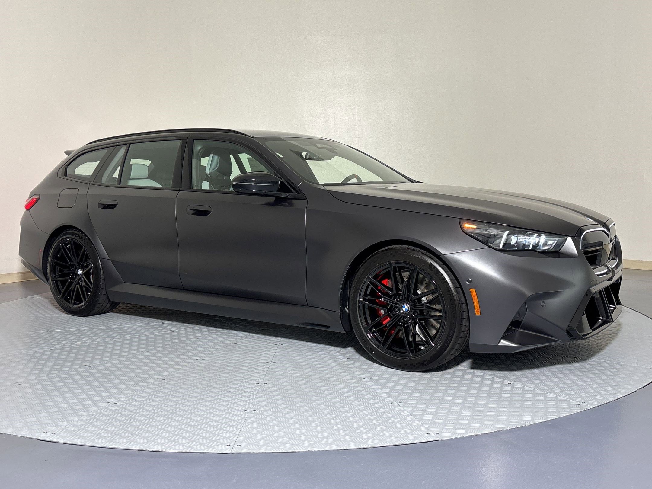 New 2027 BMW M5 Touring AWD/4WD image 7