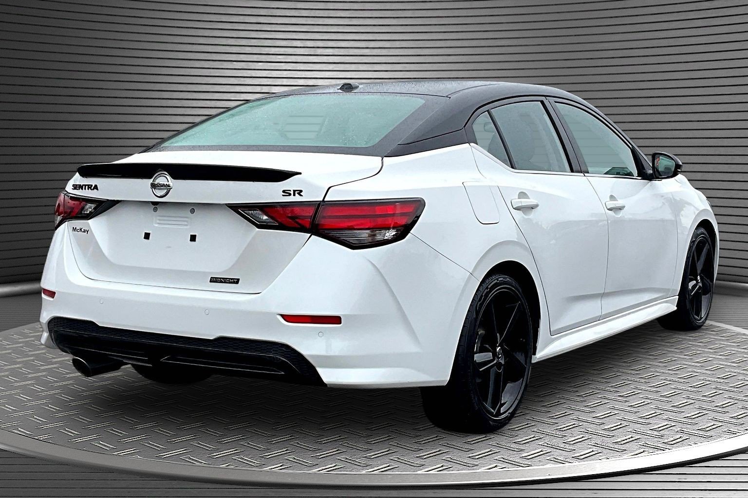 Used 2023 Nissan Sentra SR w/ Midnight Edition Package FWD image 6