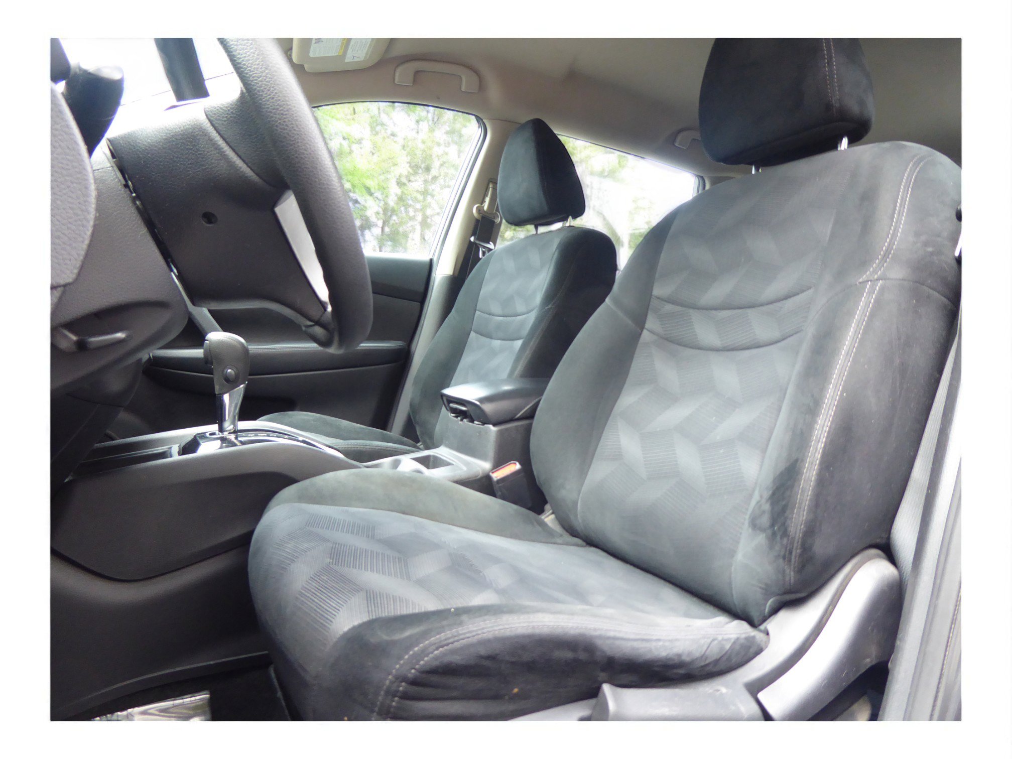 Used 2016 Nissan Rogue S image 15