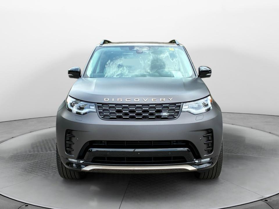 New 2026 Land Rover Discovery Limited Edition AWD/4WD image 2