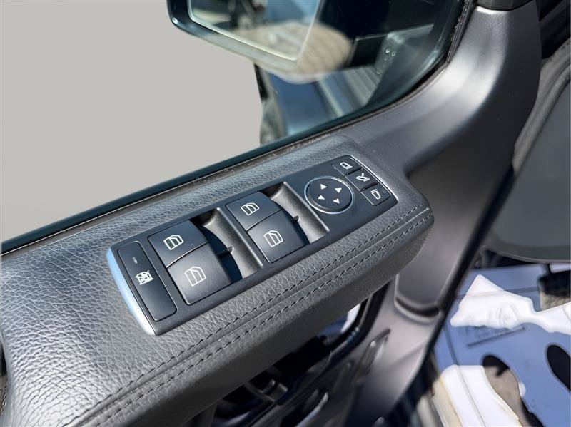 Used 2015 Mercedes-Benz G 63 AMG 4MATIC image 32