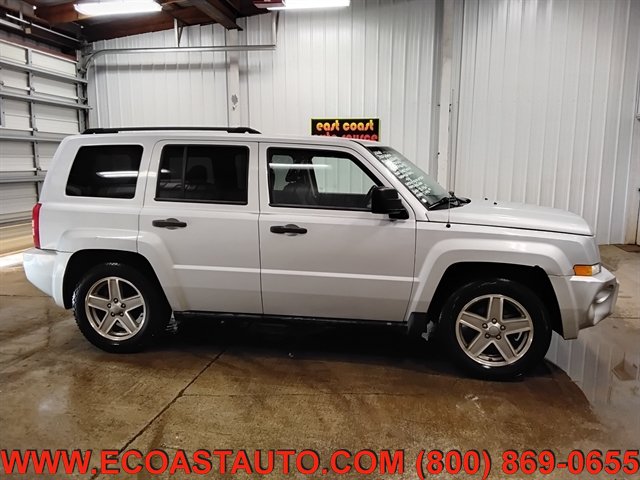 Used 2008 Jeep Patriot Sport AWD/4WD image 2