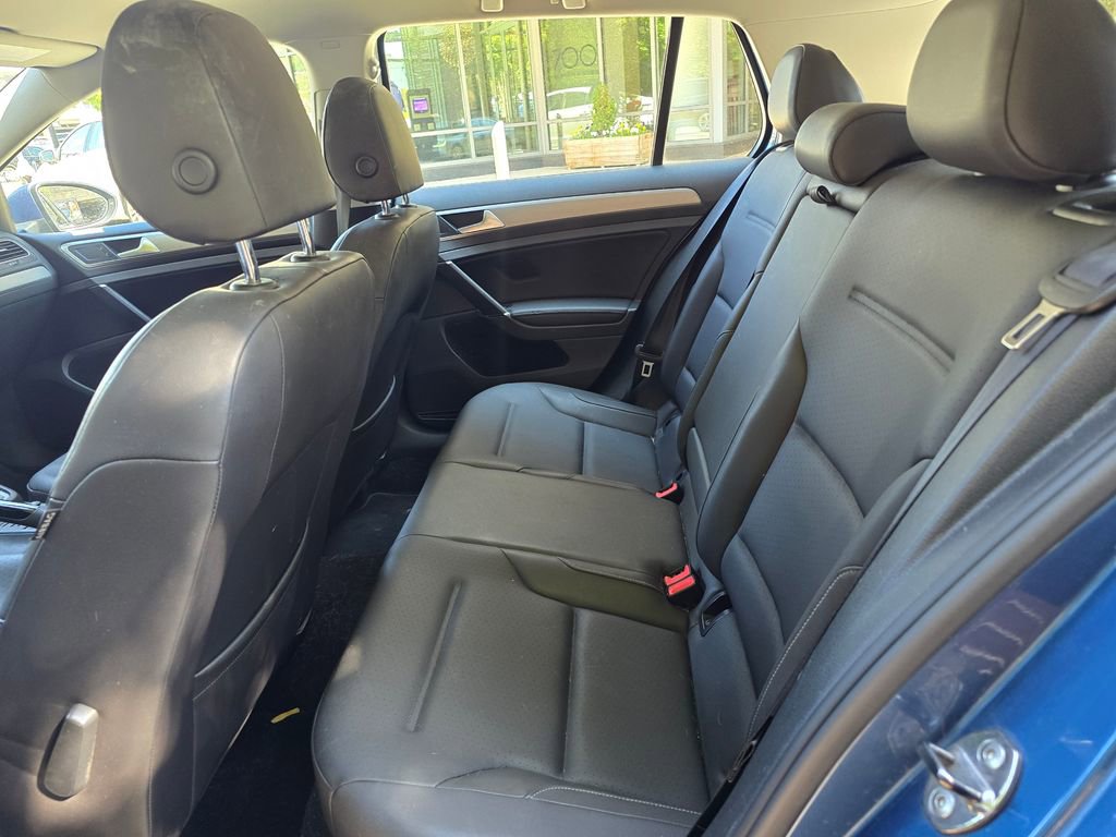 Used 2015 Volkswagen Golf S FWD image 10