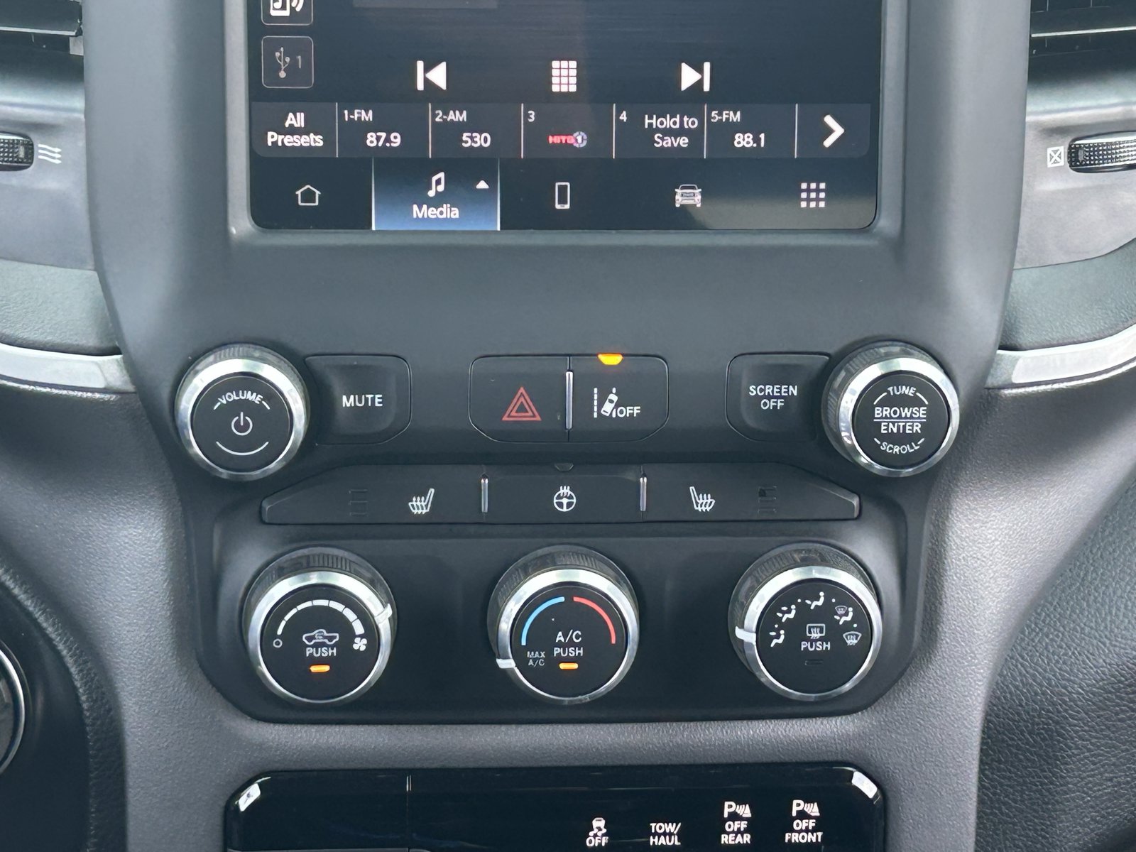 Used 2023 RAM 1500 Big Horn AWD/4WD image 20