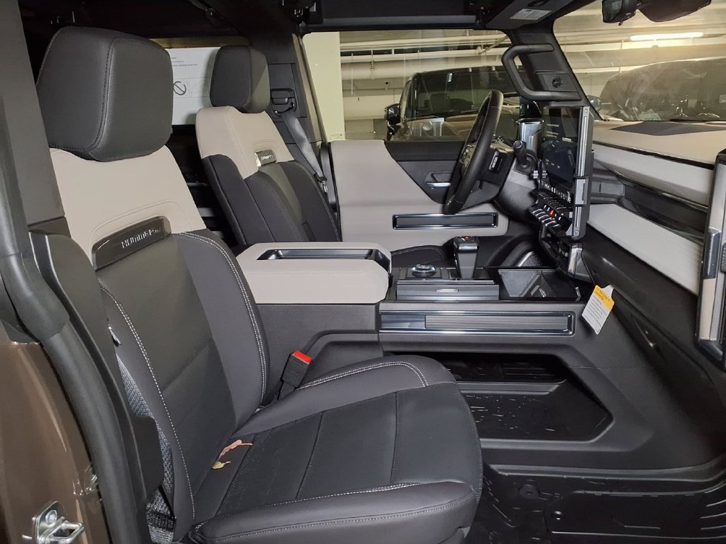New 2026 GMC Hummer EV SUV AWD/4WD image 6