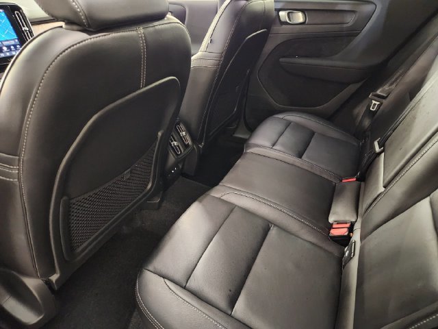 Certified 2026 Volvo XC40 B5 Plus AWD/4WD image 30