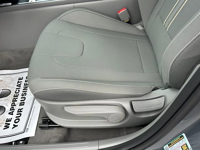 New 2026 Hyundai Elantra Sport FWD image 7