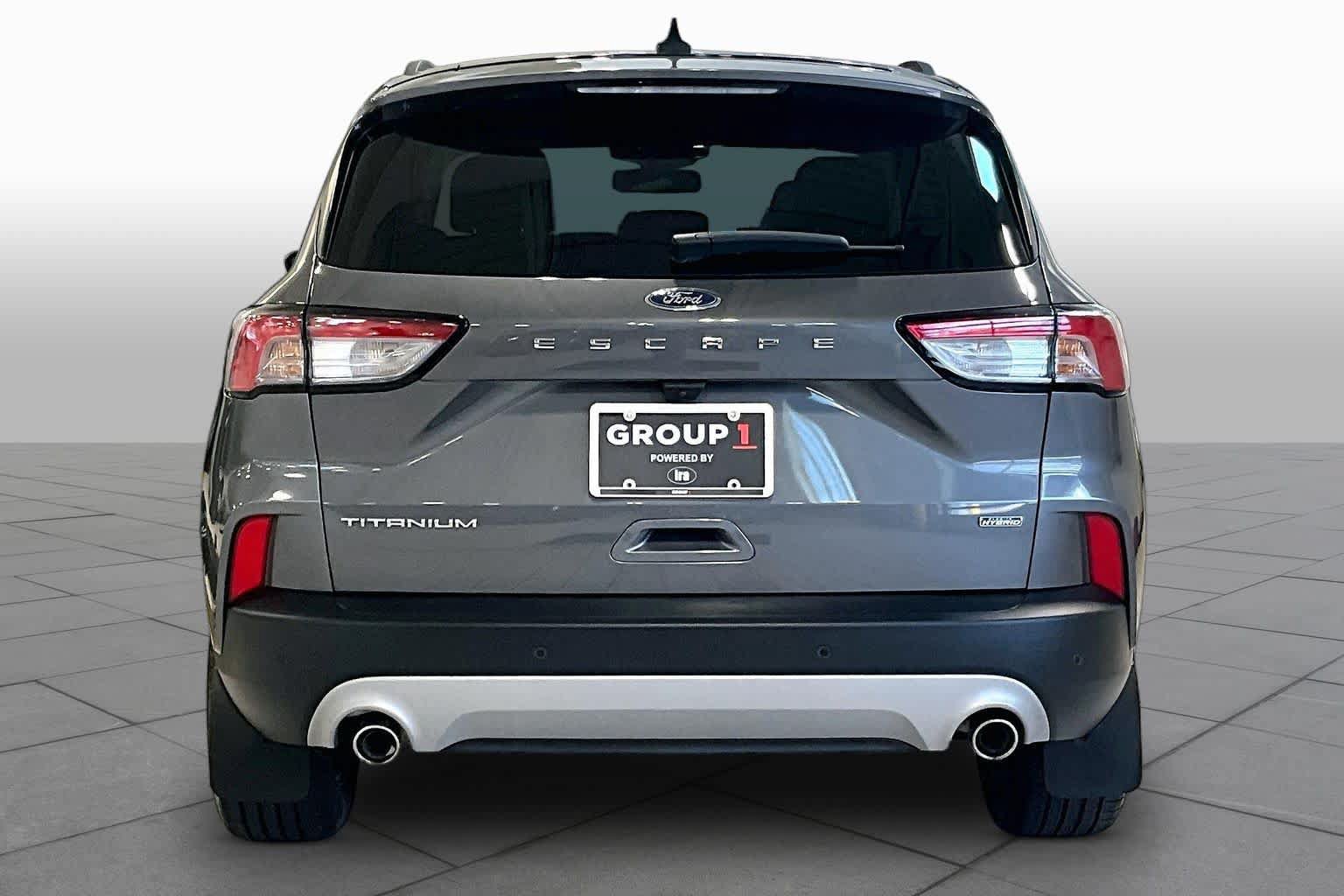 Used 2022 Ford Escape Titanium FWD image 5