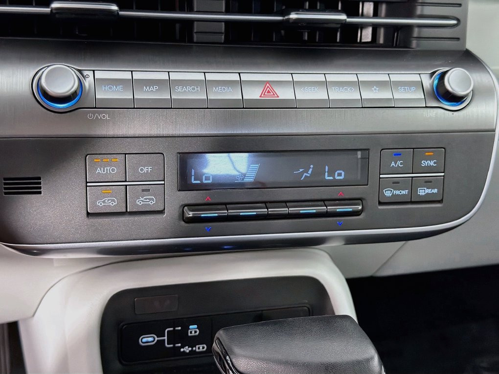 Used 2024 Hyundai Kona SEL FWD image 20