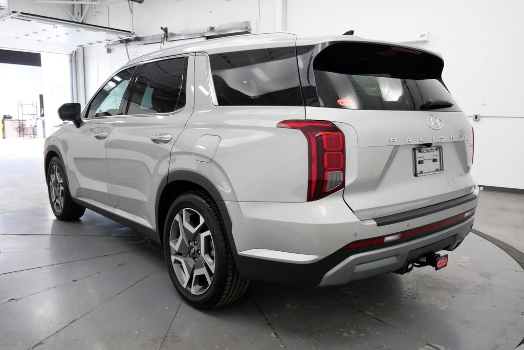 Used 2024 Hyundai Palisade Limited AWD/4WD image 5