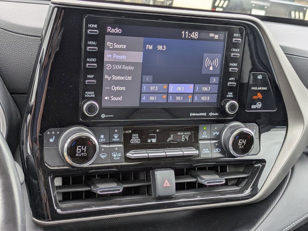 Used 2022 Toyota Highlander XLE image 15