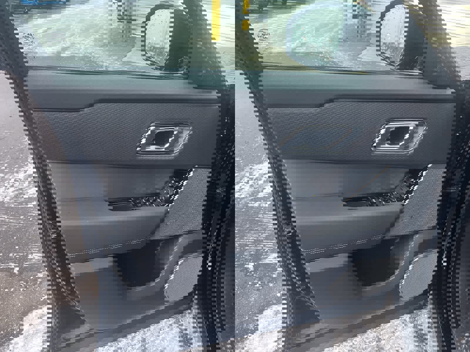 Used 2023 Land Rover Range Rover Velar R-Dynamic S image 20