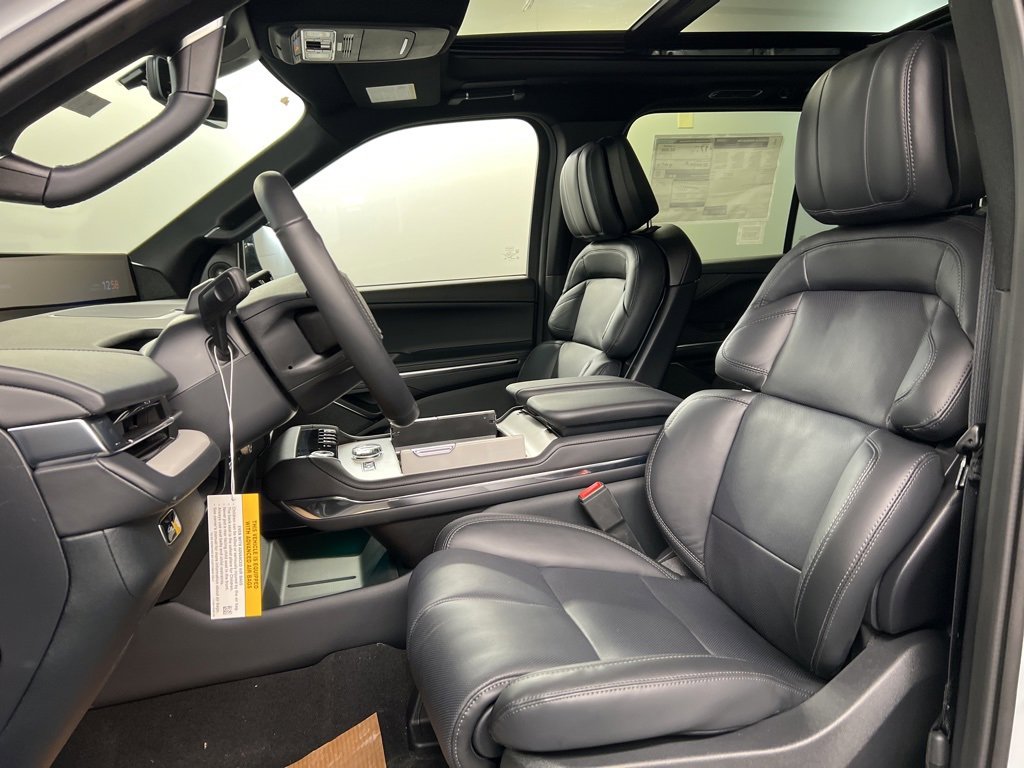 New 2026 Lincoln Navigator Reserve image 30