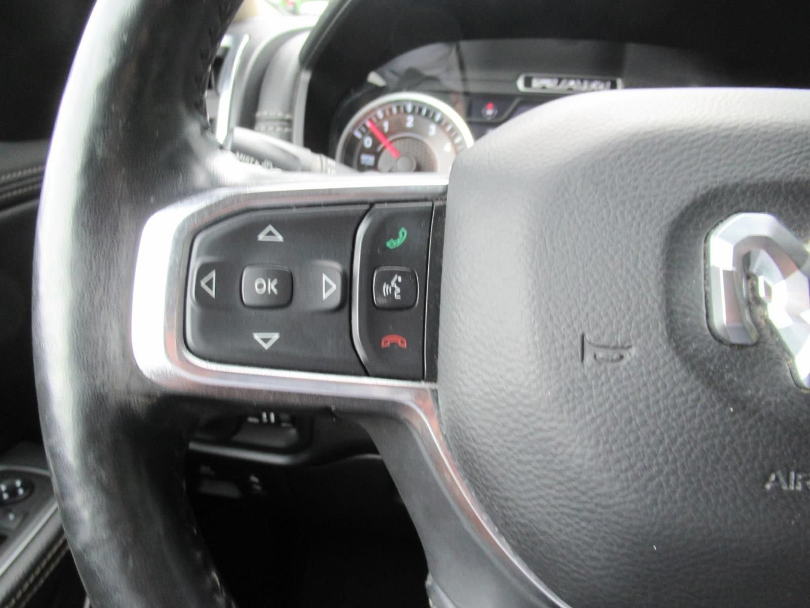 Used 2019 RAM 1500 Laramie AWD/4WD image 25