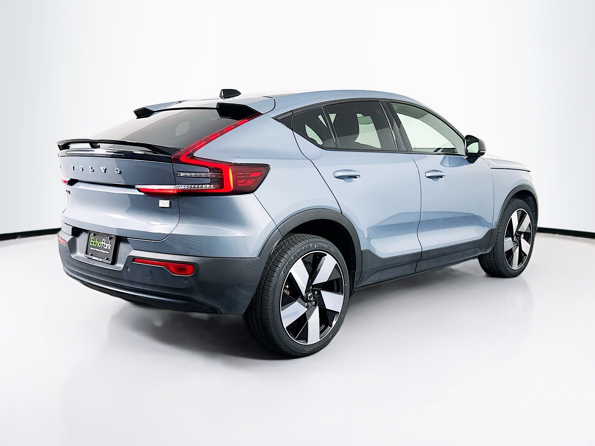 Used 2023 Volvo C40 P8 Recharge Ultimate AWD/4WD image 9