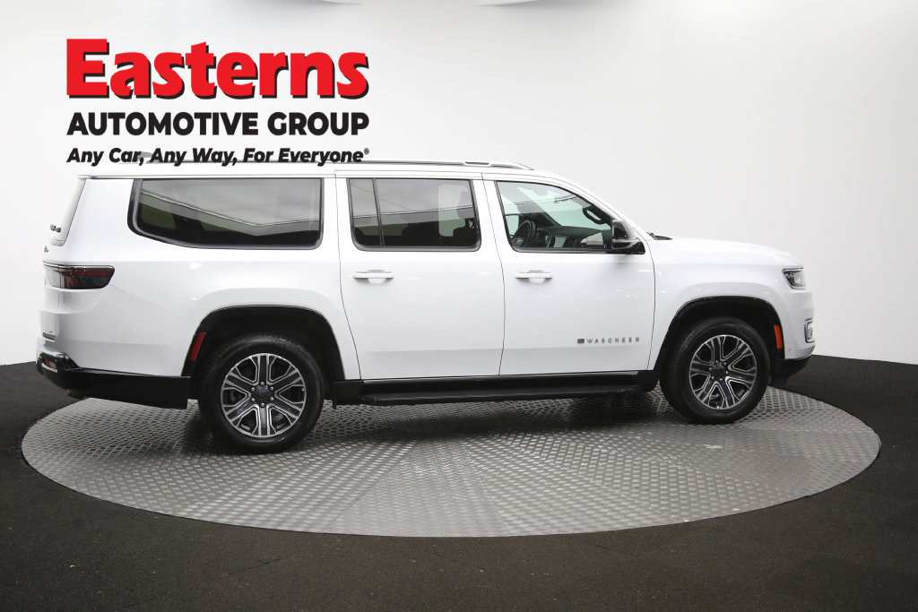 Used 2024 Jeep Wagoneer L Series II w/ Flexible Seating Group AWD/4WD image 52