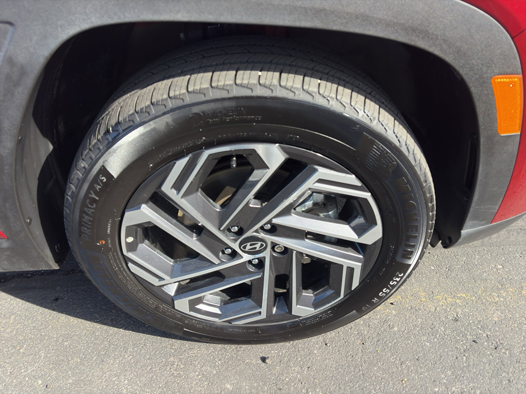 Used 2025 Hyundai Tucson Limited AWD/4WD image 9