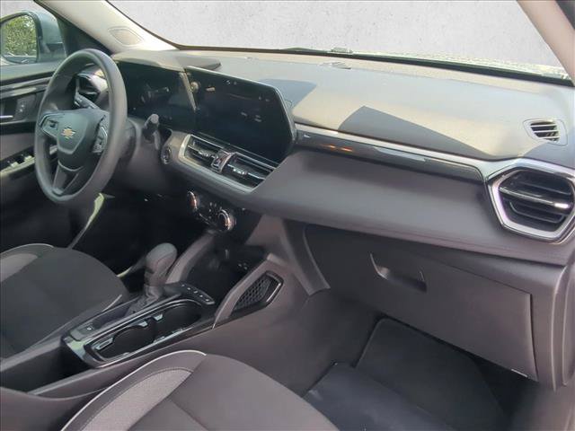 Used 2024 Chevrolet TrailBlazer LT w/ Driver Confidence Package FWD image 20