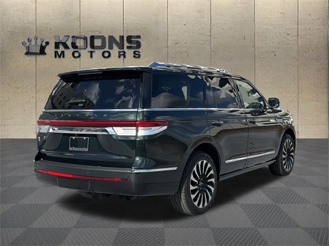 Used 2023 Lincoln Navigator Black Label image 4
