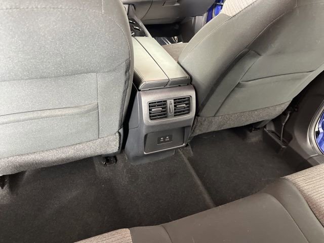 Used 2022 Nissan Rogue SV image 43