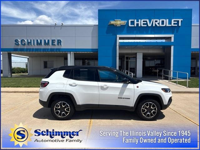 Used 2025 Jeep Compass Trailhawk AWD/4WD video 1