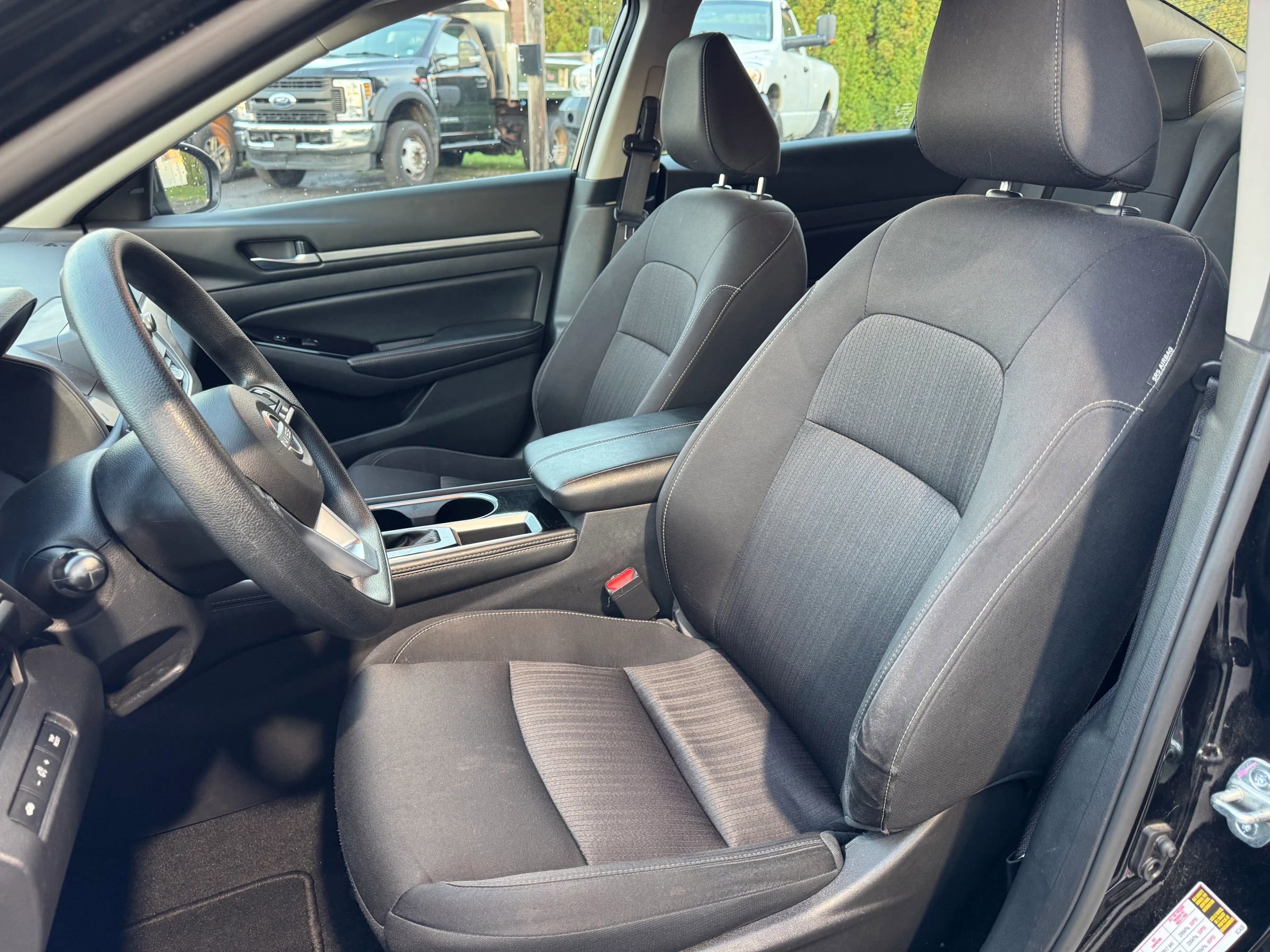 Used 2023 Nissan Altima 2.5 SV image 10