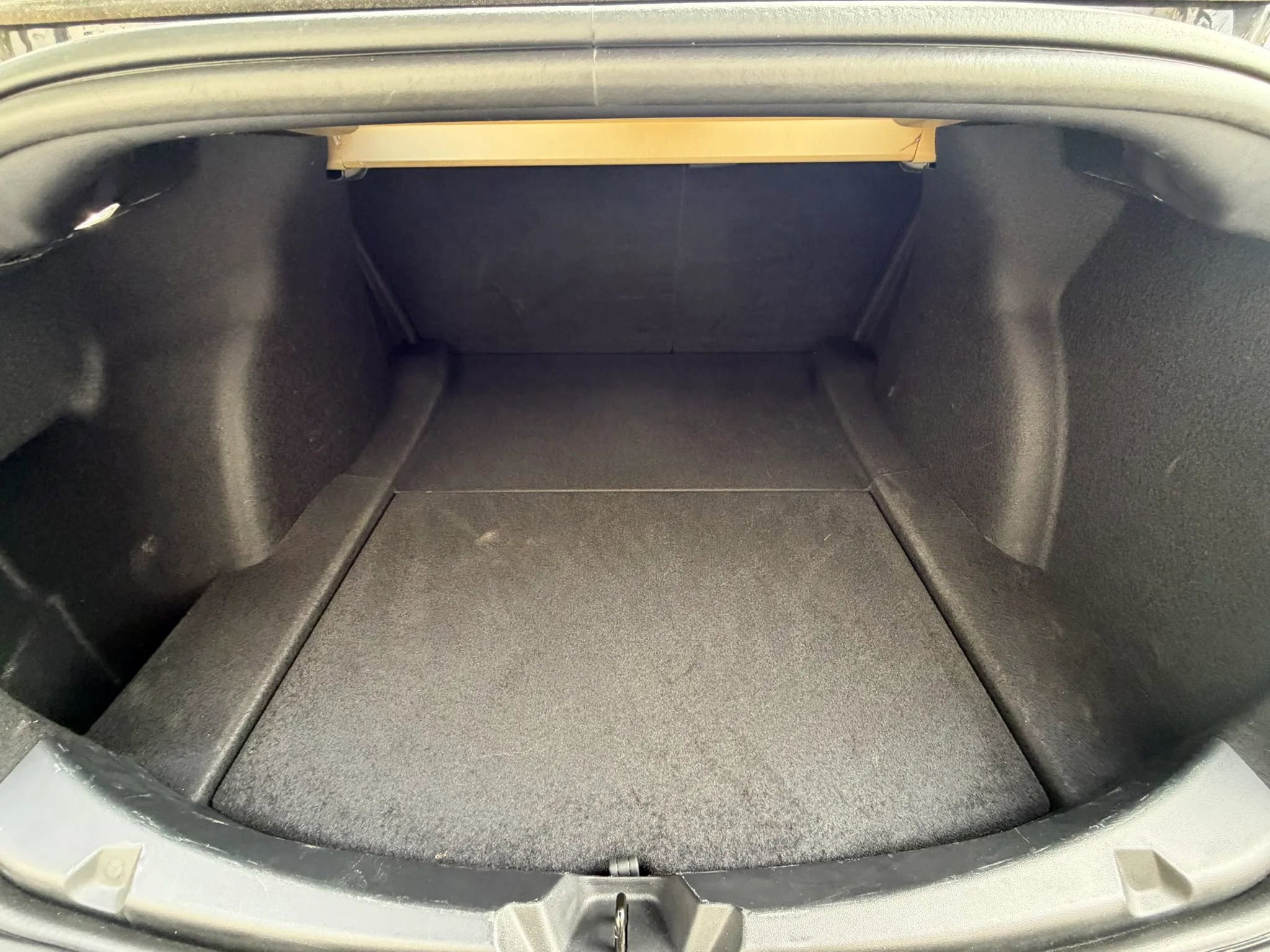 Used 2023 Tesla Model 3 Standard Range image 18